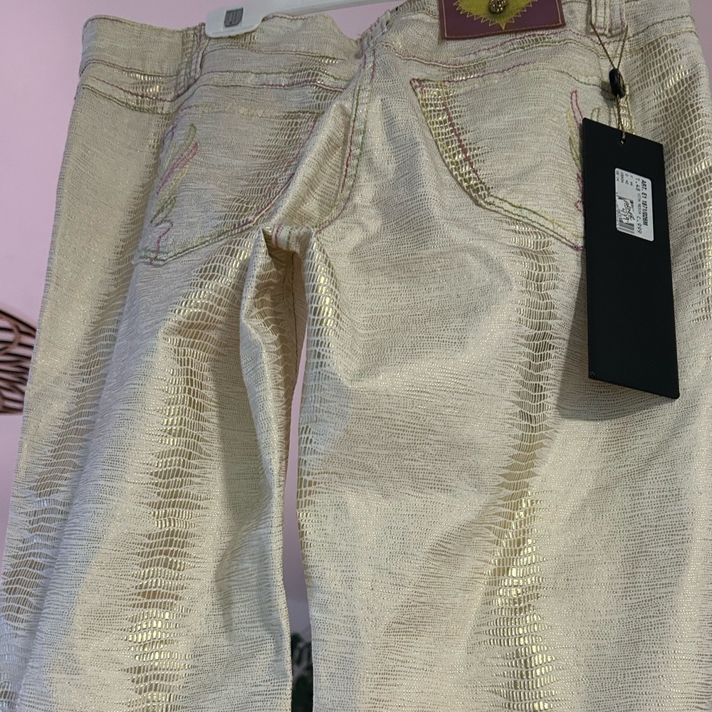 Chic Metallic Women's Cropped Jeans